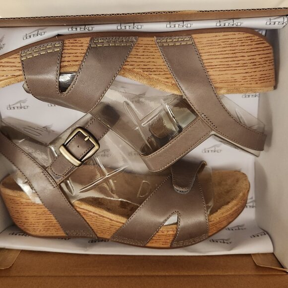 Dansko "Laurie" Burnished Calf Leather Wedge sandals. NIB. EU 40/US 9.5-10. - Picture 8 of 9